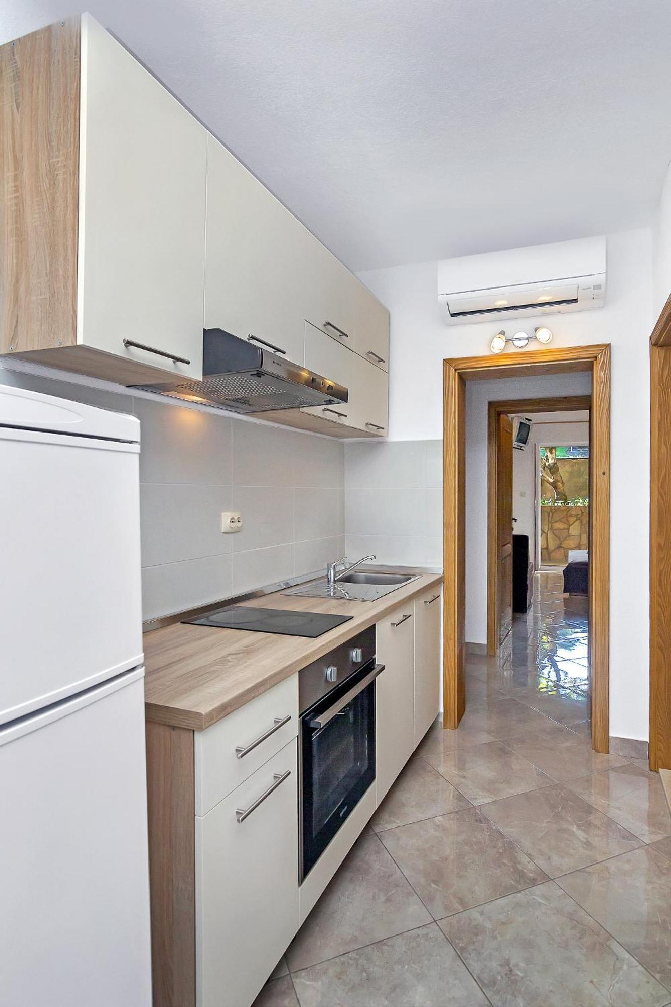 Apartmani Nikola Zastražišće Esterno foto