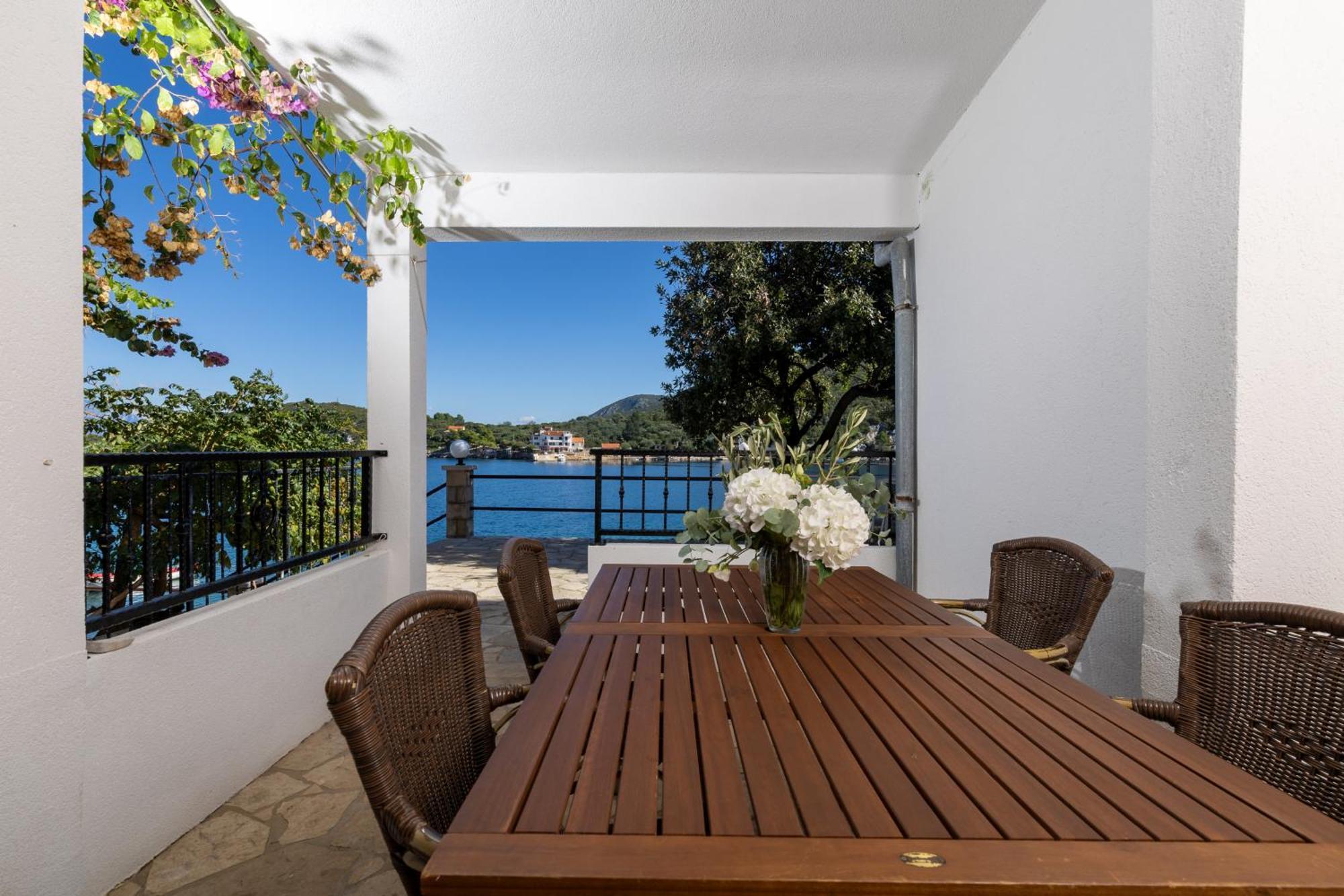 Apartmani Nikola Zastražišće Esterno foto