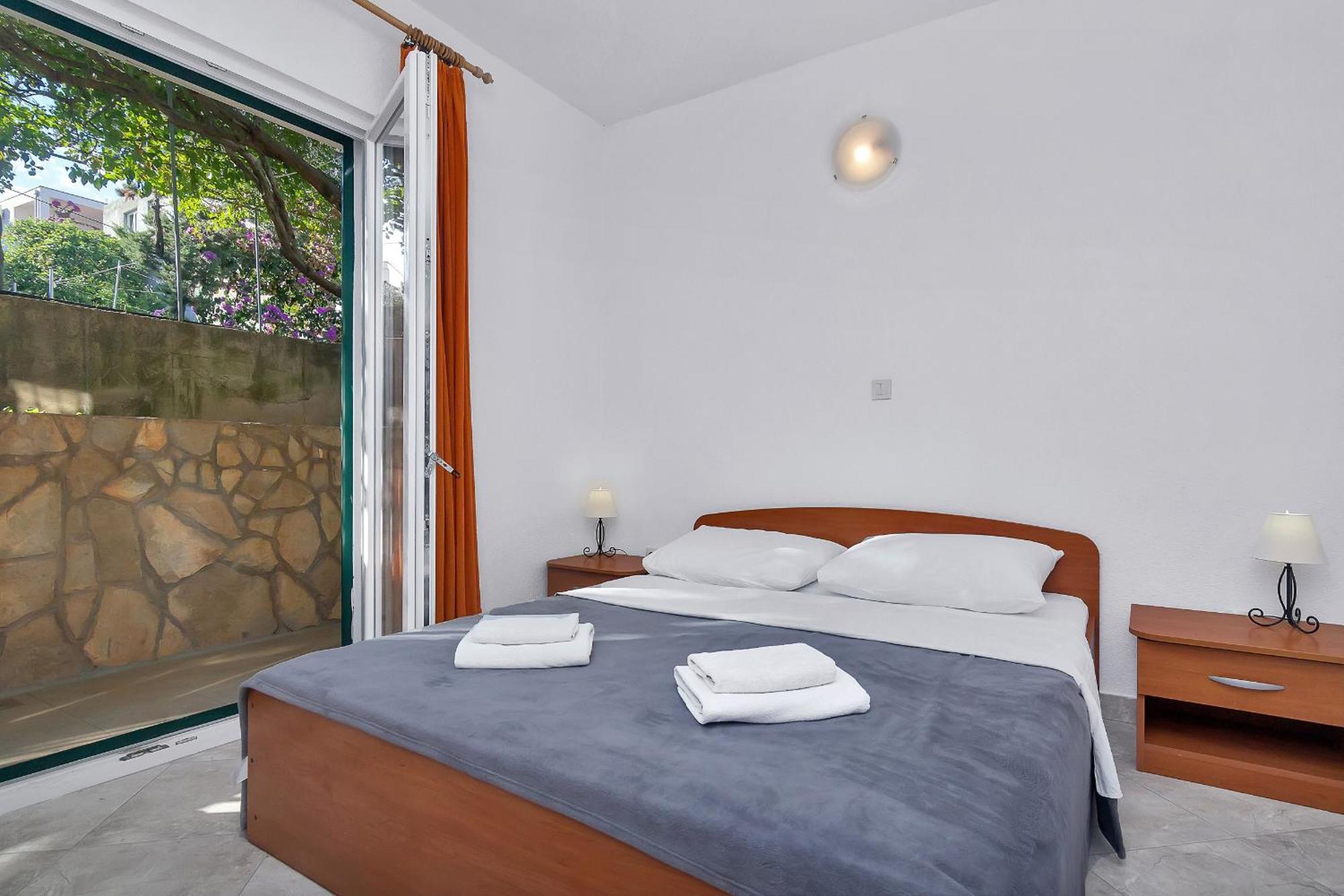 Apartmani Nikola Zastražišće Esterno foto